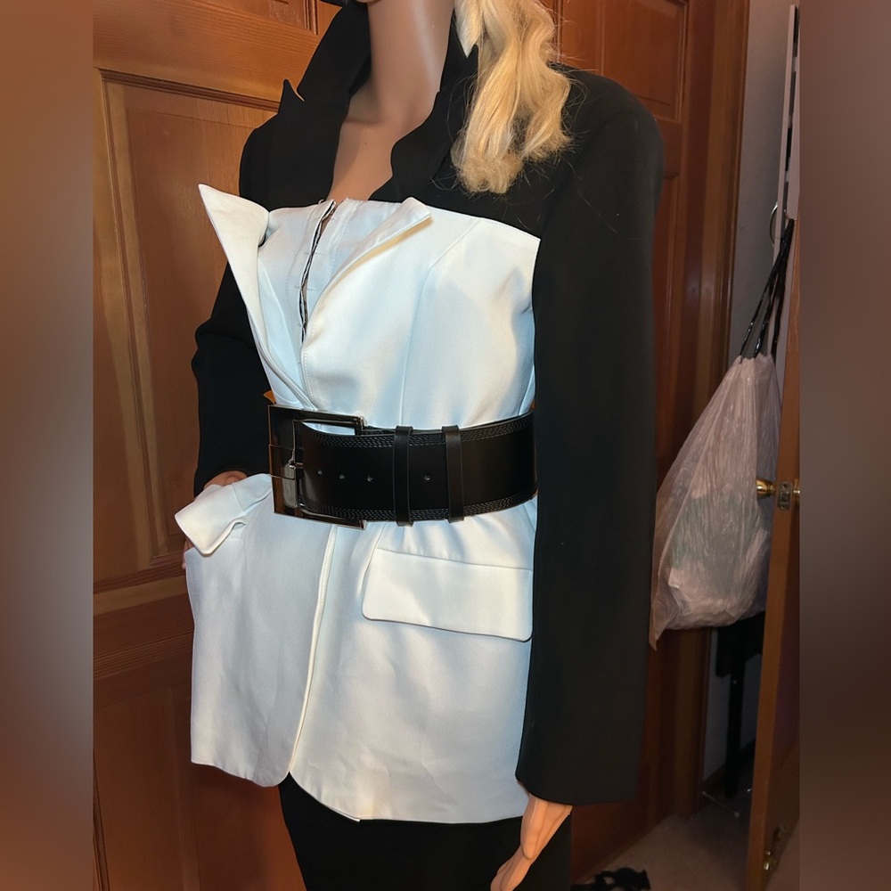 Notch Long Sleeve Straight Blazer - Picture 4 of 16